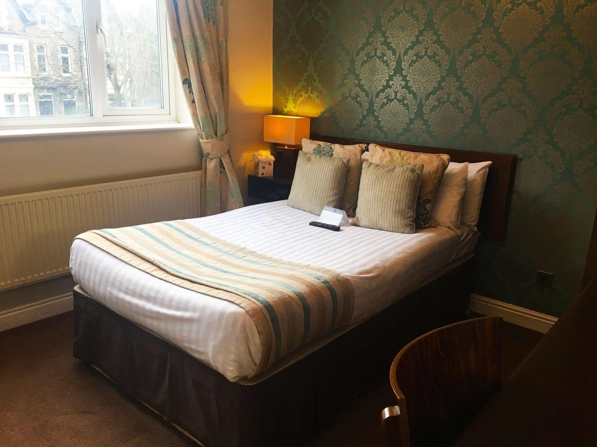 The Kimberley Hotel Harrogate Esterno foto